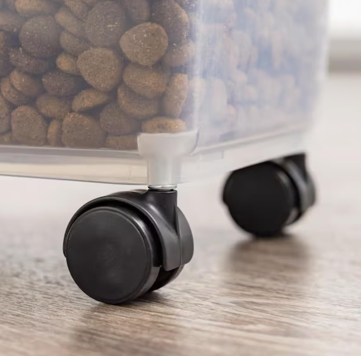 54-Pound Airtight Pet Food Storage with Scoop N78467