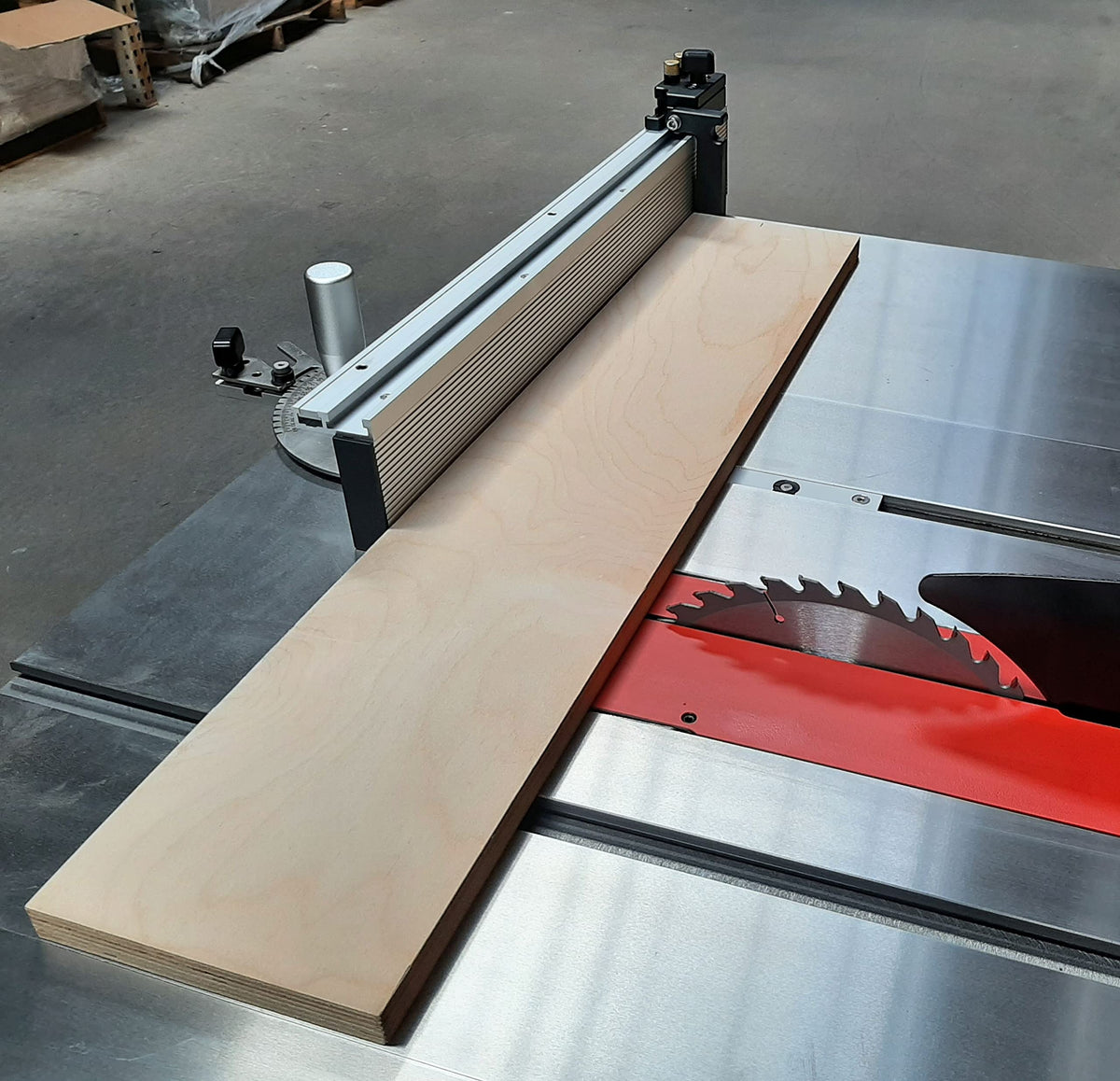 Precision Miter Gauge with 24inch Fence and Stop T949088