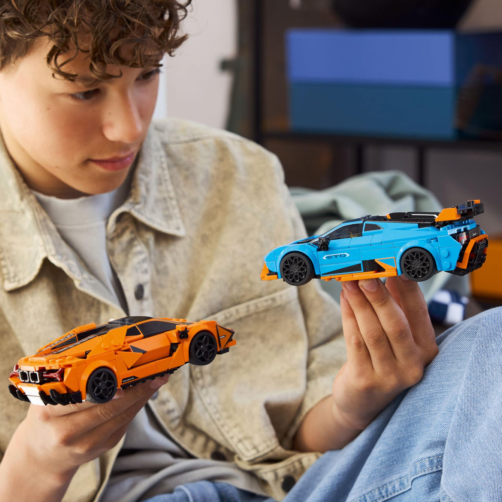 Building Toy Model Car Kit K671732